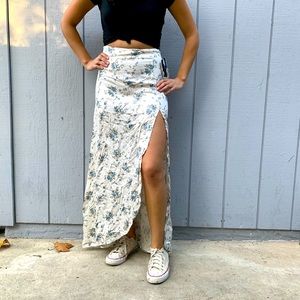 Volcom skirt
